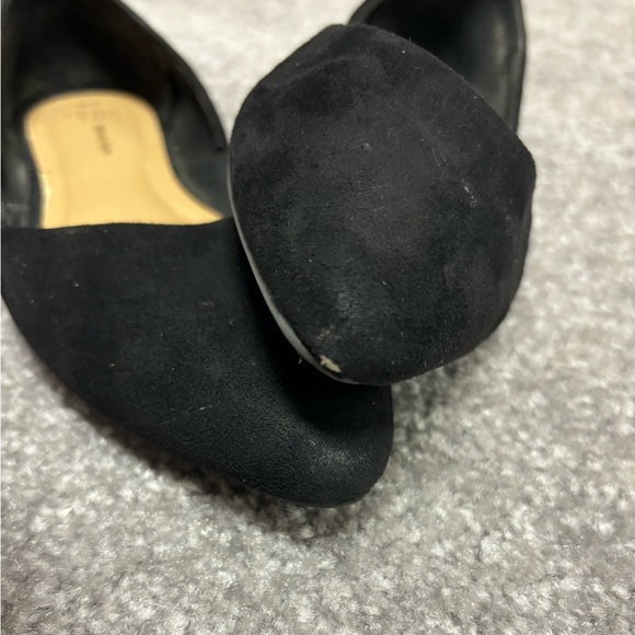 Woman’s 6.5 flats - Picture 2 of 2